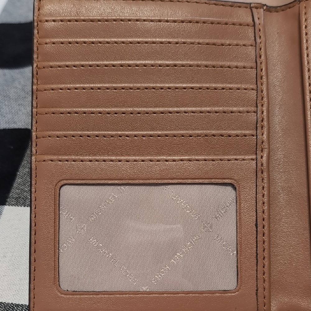 Michael Kors Brown Monogram Card Holder - Picture 4 of 9
